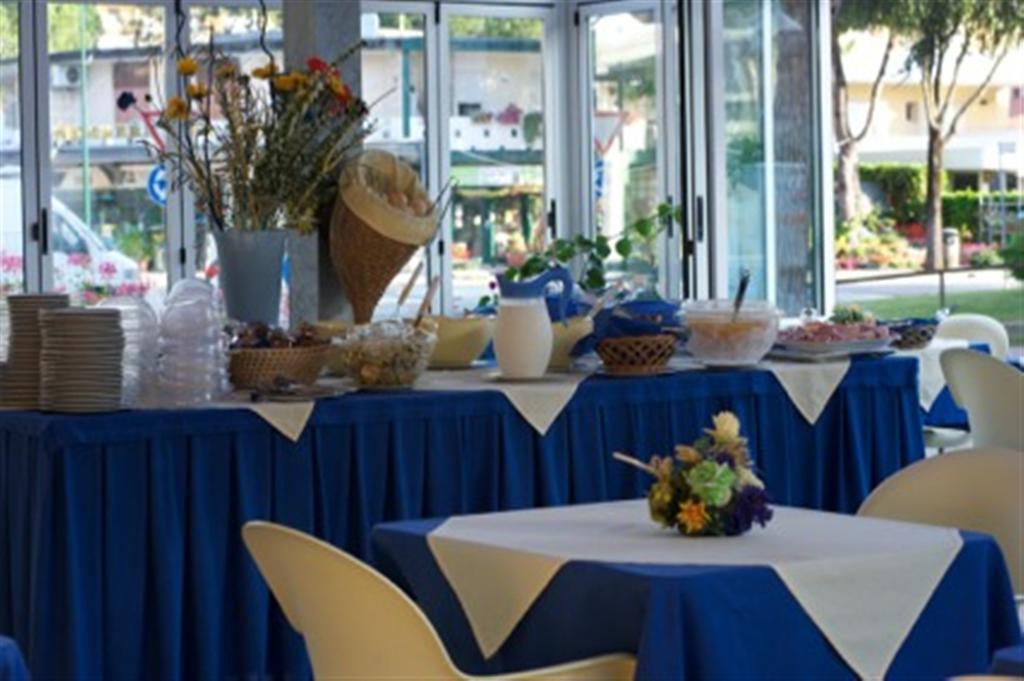 Hotel Minerva Lignano Sabbiadoro Exteriör bild